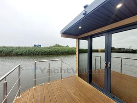 2023 Aqua House Houseboat 310 na prodej