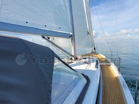 2022 Beneteau 54 Yacht