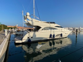 Dominator Yachts 62S