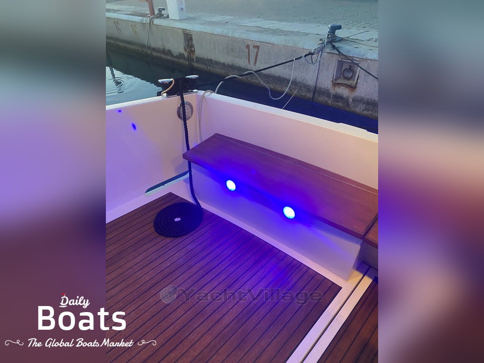 1988 Ferretti 36 Fly for sale. View price, photos and Buy 1988 Ferretti