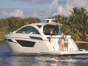 2023 Cruisers Yachts 50 Cantius myytävänä