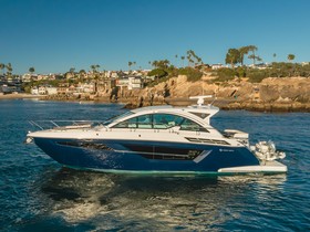 2019 Cruisers Yachts 50 Cantius in vendita