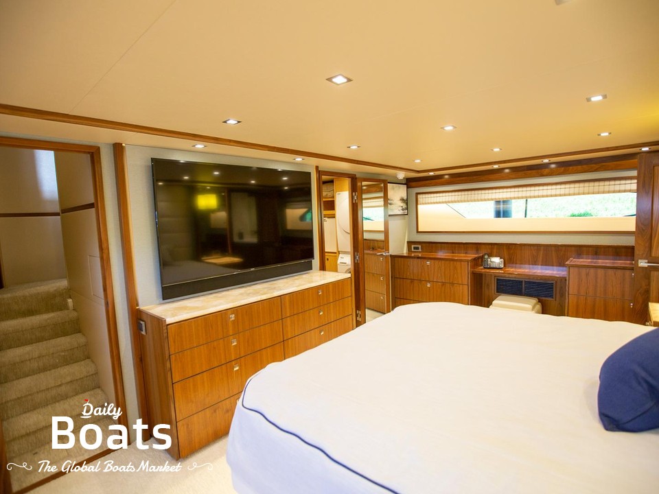 2016 Viking 92 Skybridge for sale. View price, photos and Buy 2016