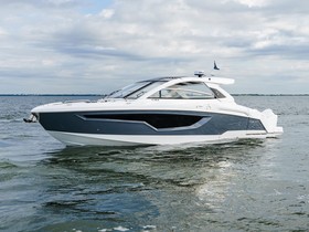 2023 Cruisers Yachts 42 Gls eladó