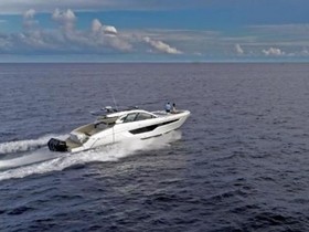 2023 Cruisers Yachts 50 Gls προς πώληση