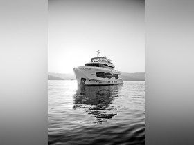 Купить 2025 Numarine 32Xp