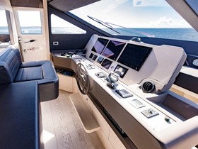 2017 Ferretti Yachts 750