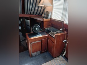 Købe 1983 Viking 44 Motor Yacht