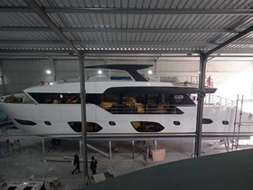 Custom Carbo Yacht Trawler 90Ft