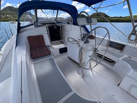 2004 Hunter 44 Deck Salon