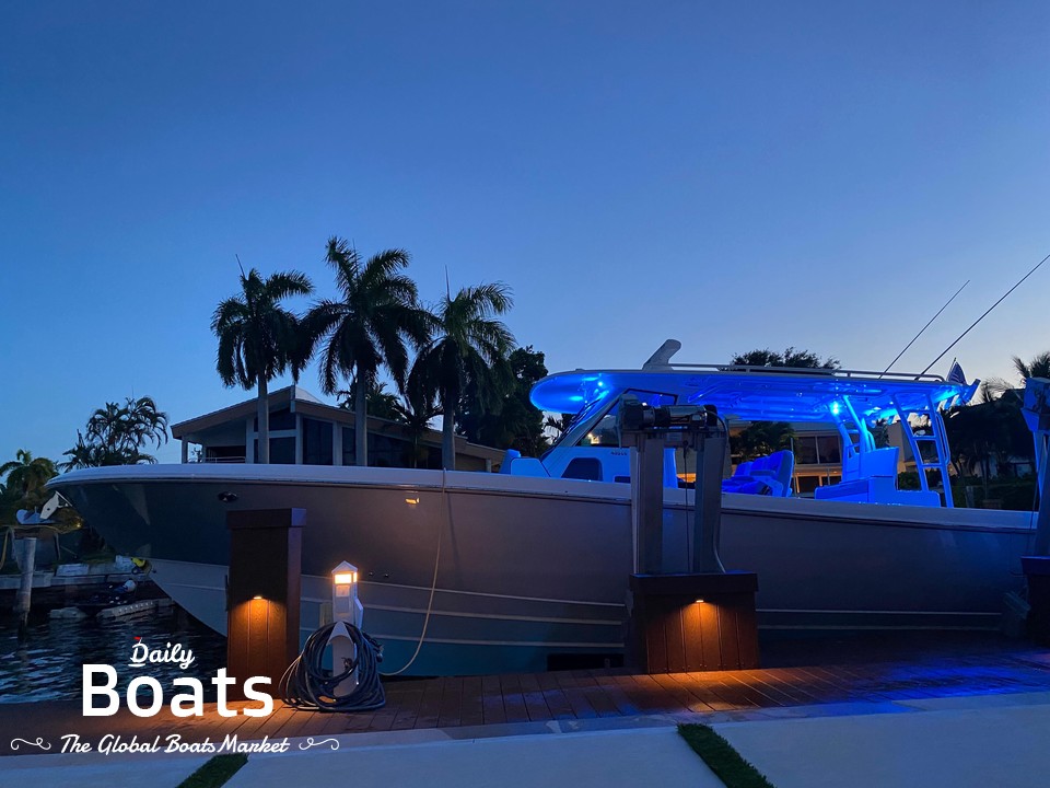 2017 Everglades 435 Center Console for sale. View price, photos and Buy