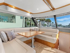 Koupit 2019 Riviera 52 Enclosed Flybridge