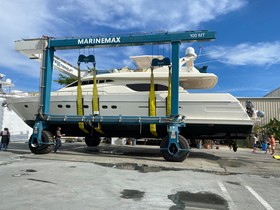 Köpa 2000 Ferretti Yachts 72