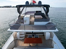 2017 Ferretti Yachts 700