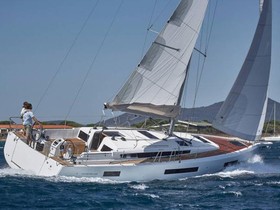 Vegyél 2023 Jeanneau Sun Odyssey 440