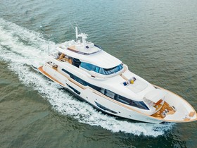 Buy 2017 Ferretti Yachts Custom Line Navetta 28