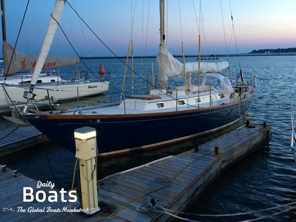 Hinckley 41 competition for sale Daily Boats