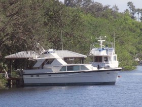Hatteras Motoryacht Tri-Cabin