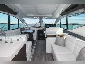 2017 Cruisers Yachts 54 Cantius en venta