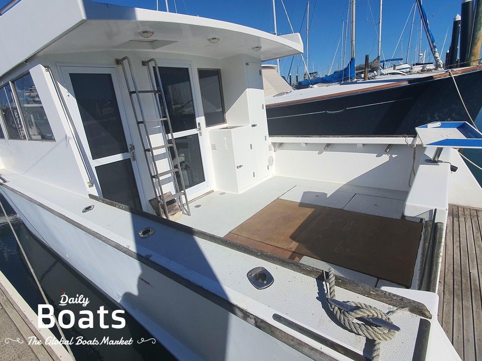 1993 Motor Yacht Hamilton Well Sedan for sale. View price, photos and