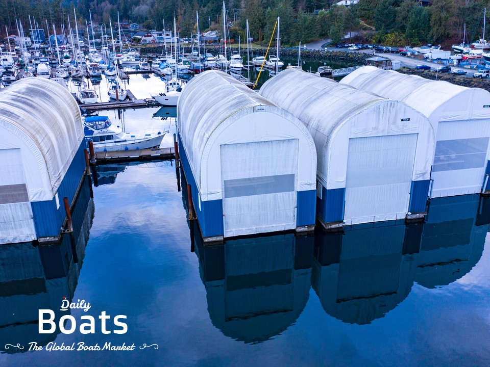 2005 Custom Maple Bay Boathouse for sale. View price, photos and Buy