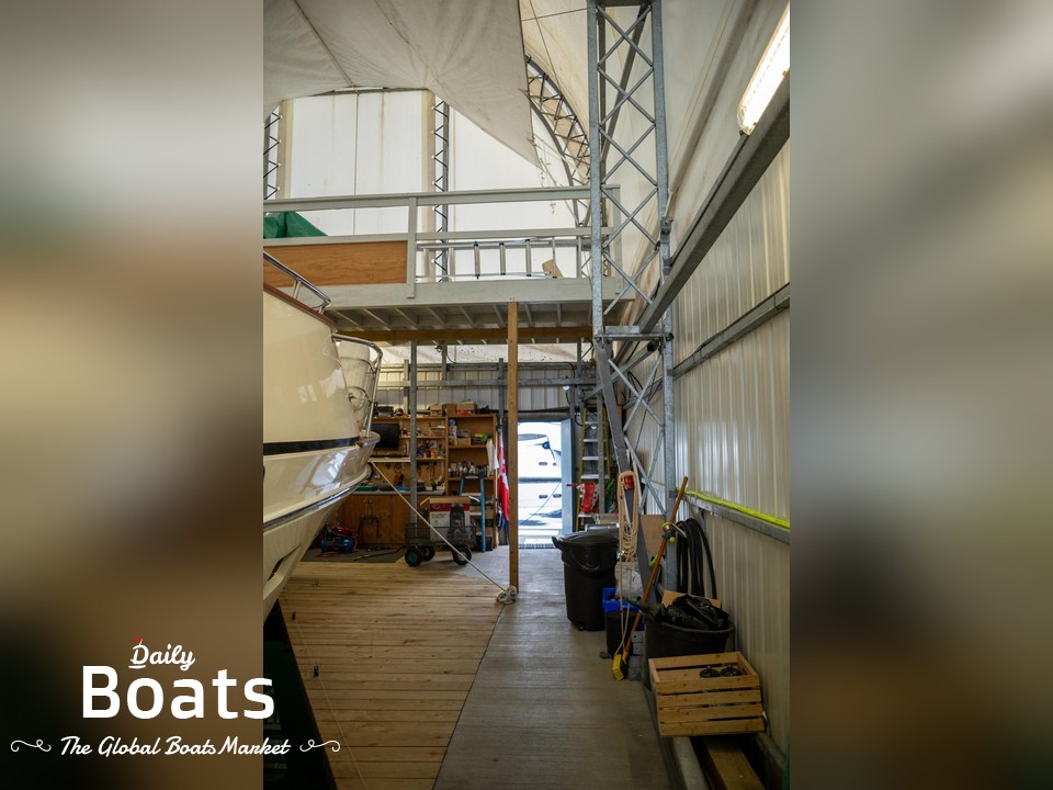 2005 Custom Maple Bay Boathouse for sale. View price, photos and Buy