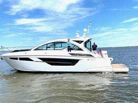 Acquistare 2020 Cruisers Yachts 50 Cantius