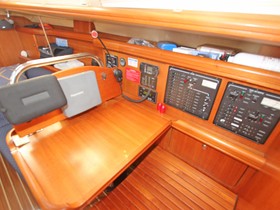 2005 Hunter 41 Deck Salon