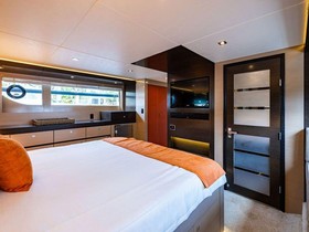 2017 Cruisers Yachts 60 Cantius