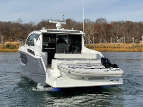 2020 Cruisers Yachts 42 Cantius na prodej