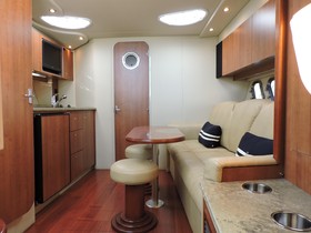 2011 Cruisers Yachts 330 Express myytävänä
