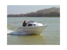 Jaanit 490 Cabin
