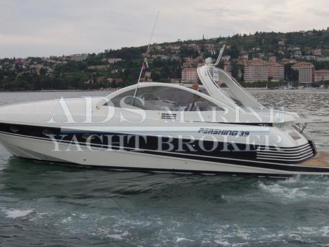 1996 Pershing 39 à vendre