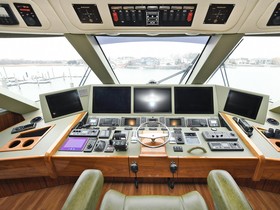 Købe 2018 Viking 80 Enclosed Skybridge