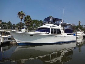 Tollycraft 44 Cockpit Motor Yacht