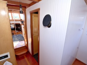 2013 Custom 44 Trawler na prodej