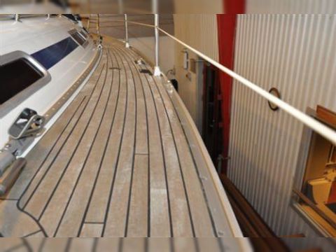 2004 Bavaria 38