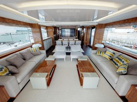 Koupit 2019 Sunseeker 86 Yacht
