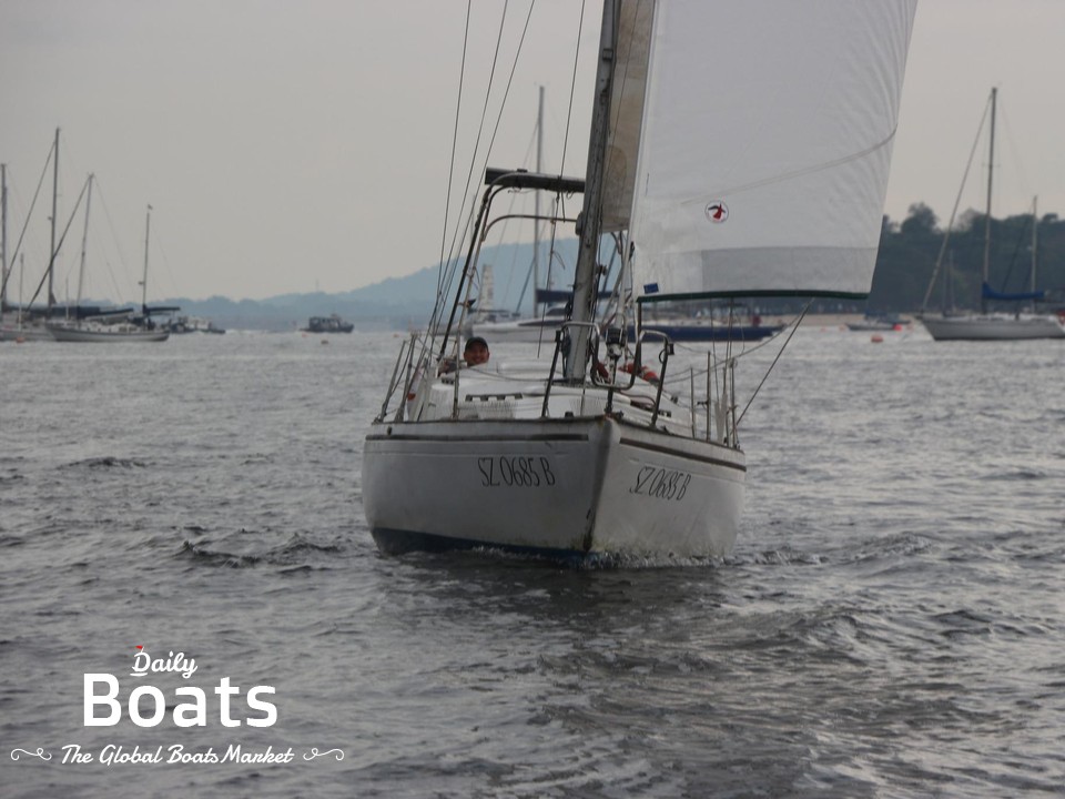 1974 Shipman 28 Sailboat for sale. View price, photos and Buy 1974