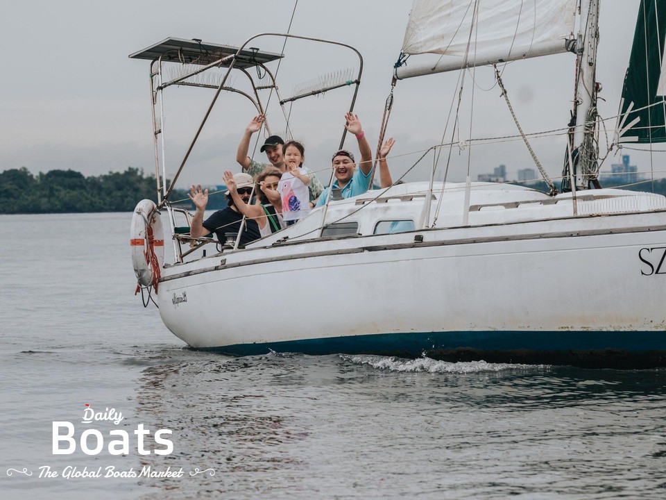 1974 Shipman 28 Sailboat for sale. View price, photos and Buy 1974