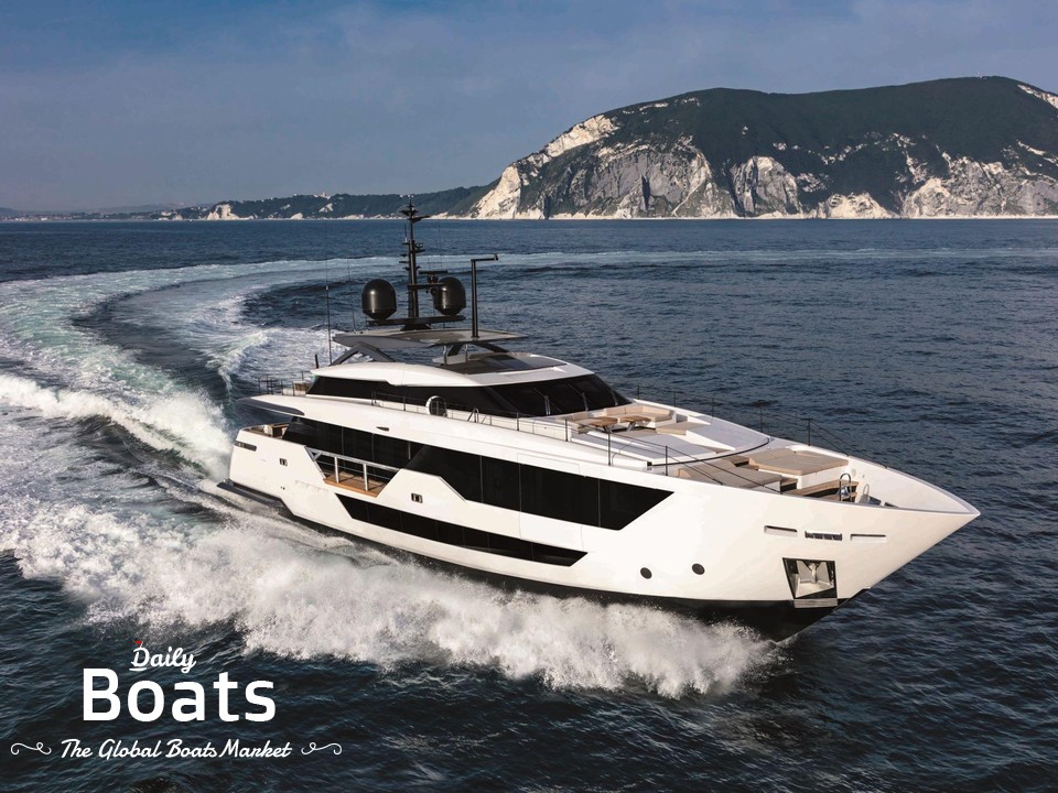 2023 Custom Line 106