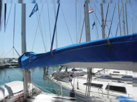 1993 Hunter Legend 355 for sale