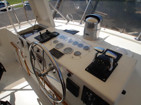 1984 Hatteras 61 Cockpit Motoryacht