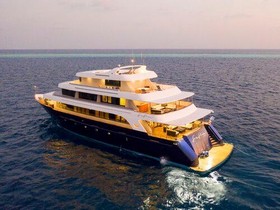 Custom Motor Yacht Luxury Safari