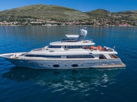 Ferretti Yachts Navetta 33 Custom Line
