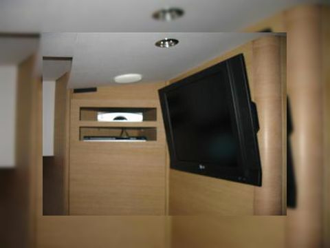 Buy 2008 Aicon 72
