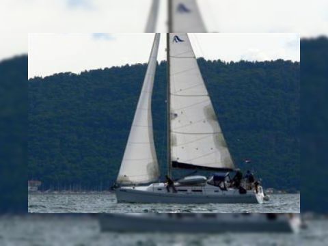 Hanse 370