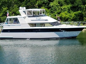 Hatteras 50 Sport Deck