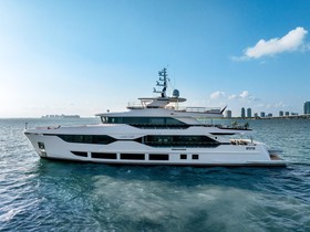 Vegyél 2022 Majesty Yachts 120