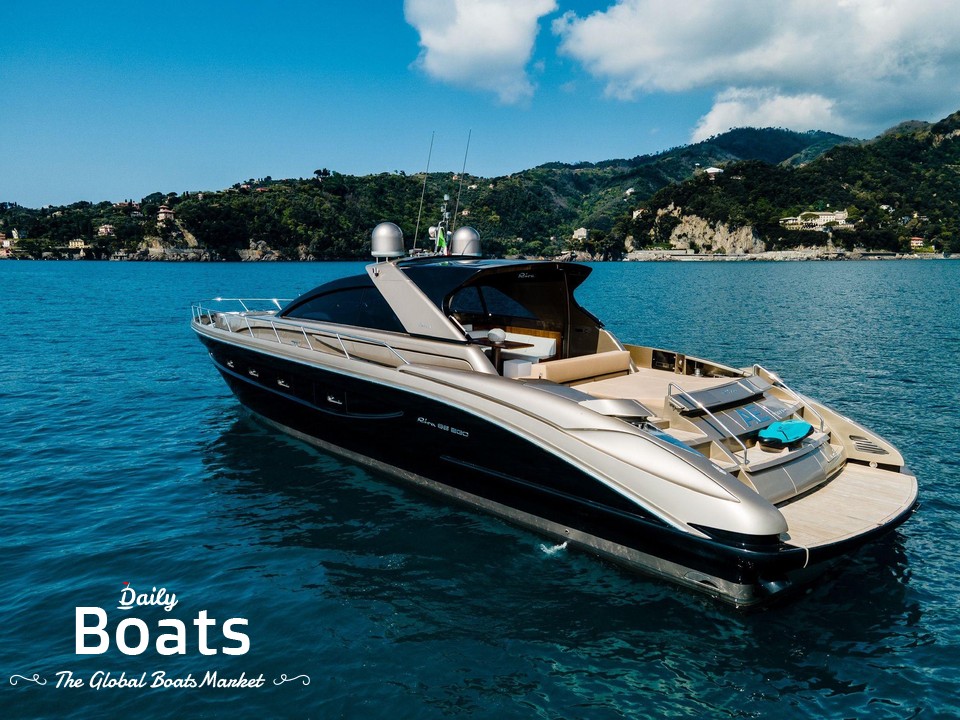 Motor Yacht Riva 112